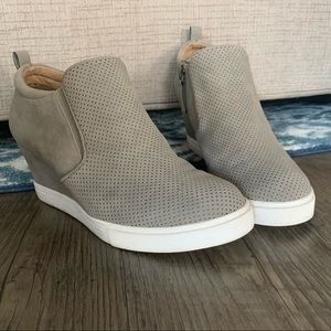 Like NEW Wedge Sneakers